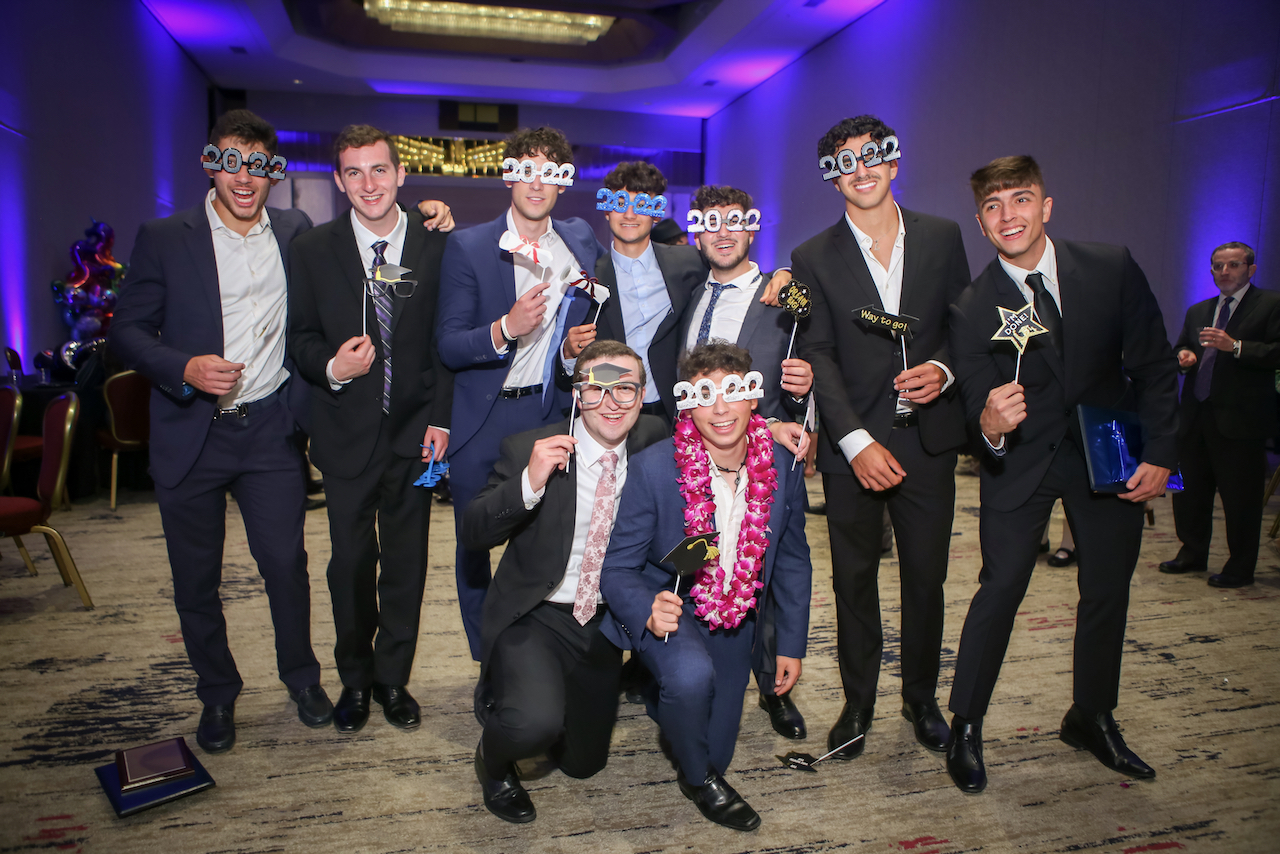 Boys grad 22 – – 38 – VTHS